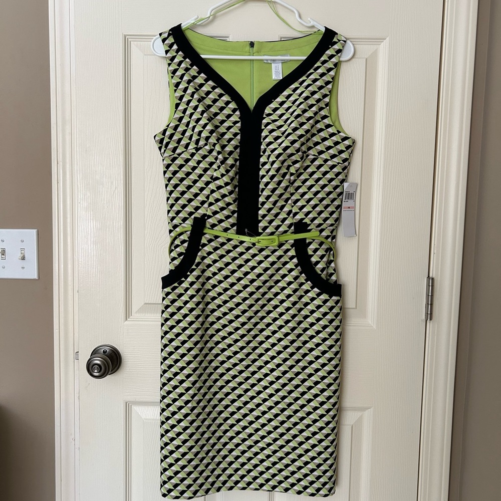 New With Tags-Stylish Black and Green Geometric Women Dress..Yes it has pockets